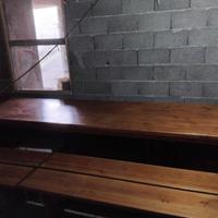 Tavolo artigianale con panche su misura