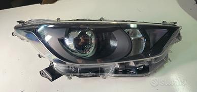 Madza 2 Fanale Anteriore Destro