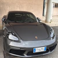 PORSCHE 718 CAYMAN 2018 19000KM PDK SPORT CHRONO