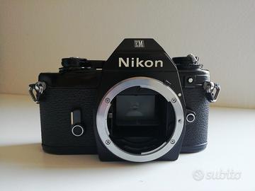 Nikon EM