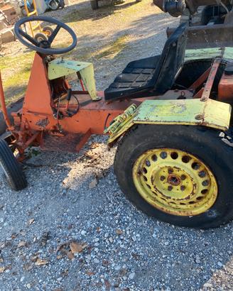 Trattore motore lombardini ( leggi bene )