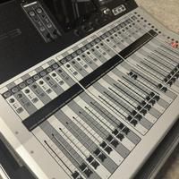 MIXER YAMAHA TF3