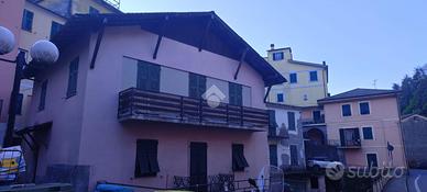 5 LOCALI A BORZONASCA