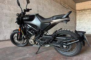 Husqvarna Svartpilen 401