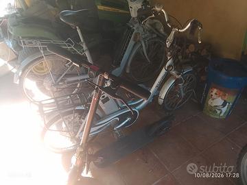 Lotto 3 veicoli elettrici: 2 bici + 1 monopattino