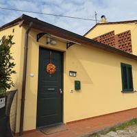 Vendita casa di corte libera su tre lati