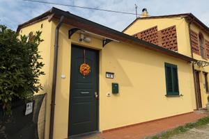 Vendita casa di corte libera su tre lati