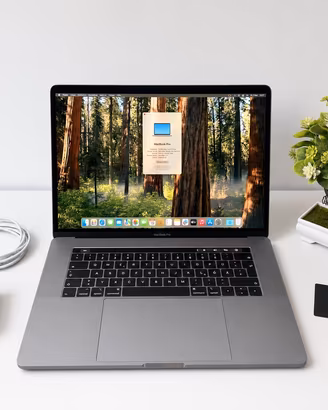 MacBook Pro 2019 15” i7 Garanzia Laptop Apple MAC