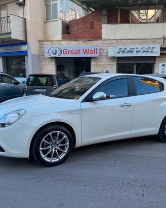 alfa romeo giulietta 1.4 T-JET leggi bene!!