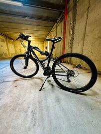 MOUNTAIN BIKE ROCKRIDER