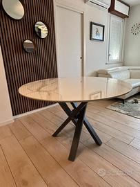 Tavolo di design modello Shangai di Riflessi