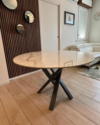 Tavolo di design modello Shangai di Riflessi