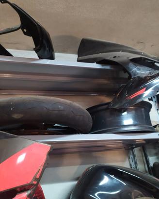 Ricambi vari Aprilia RSV 1000 R del 2005