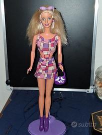 Barbie bionda Hip to be Square Fashion Avenue 2000