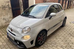 Fiat Abarth 500C. 595