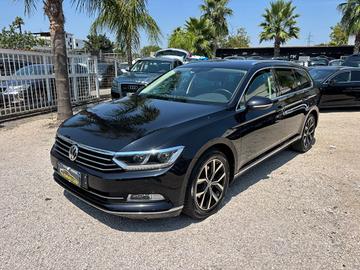 VW PASSAT VARIANT 2.0 150CV DSG EXECUTIVE STUPENDA