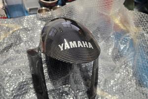 Parafango anteriore nuovoin carbonio R1 2015-2019