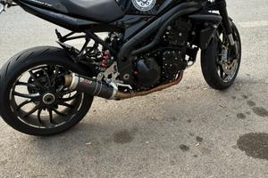 Triumph speed triple 1050