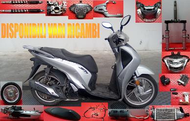 HONDA SH 150i ANNO 2019 x RICAMBI