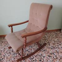 Sedia a dondolo e sedia vintage piccola dimensione