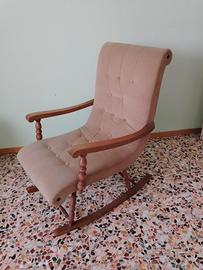 Sedia a dondolo e sedia vintage piccola dimensione