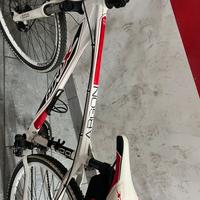 Bicicletta con freni a disco