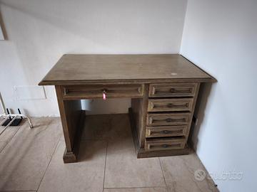 scrivania in legno anticato 