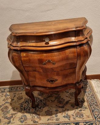 Comodino bombato lastronato noce,anni 40.