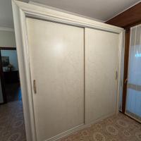 Armadio a 2 ante scorrevoli, con decorazione