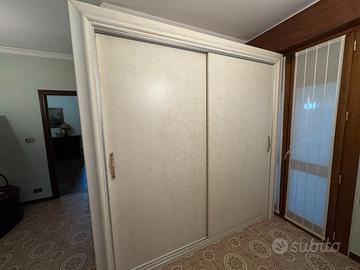 Armadio a 2 ante scorrevoli, con decorazione