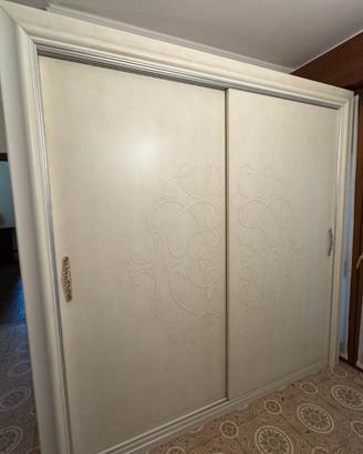 Armadio a 2 ante scorrevoli, con decorazione