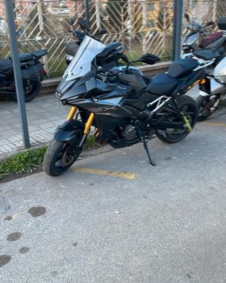 suzuki gsx s1000 gx 