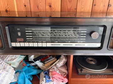 Mobile radio giradischi anni 70