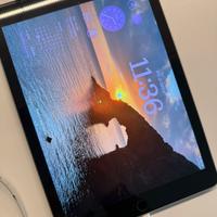 IPad 6th generazione 128 GB.