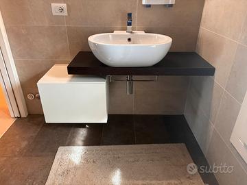 Mobile e lavabo per bagno piccole dimensioni