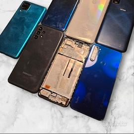 Lotto smartphone da riparare 7 pezzi