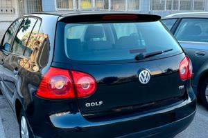 Golf - 1.9 TDI buone cond. 279000 km gomme nuove