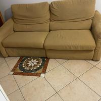Divano  tre posti
