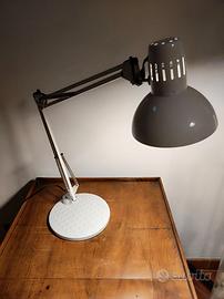 LAMPADA DA TAVOLO ITALIANA VINTAGE SOLIDA