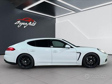 Porsche Panamera 3.0 300CV