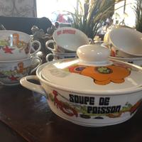 Servizio zuppa di pesce