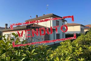 Villa di 229 m² con più di 5 locali e box auto a M