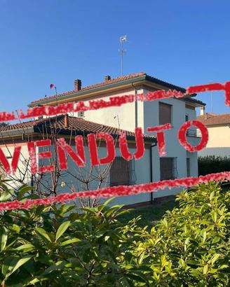 Villa di 229 m² con più di 5 locali e box auto a M