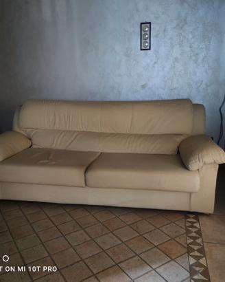 divano 3 posti e poltrona sfoderabili a 50€