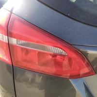 stop sinistro Ford Focus 