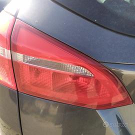 stop sinistro Ford Focus 