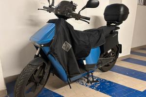 WOW 775 Scooter Elettrico L3e 125cc accessoriato
