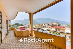 Appartamento di 182 m² con 5 locali e box auto a G