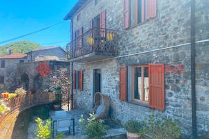 Casa Indipendente Piazza al Serchio [UG512DVVRG]