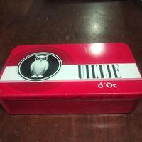 scatola di latta vintage 